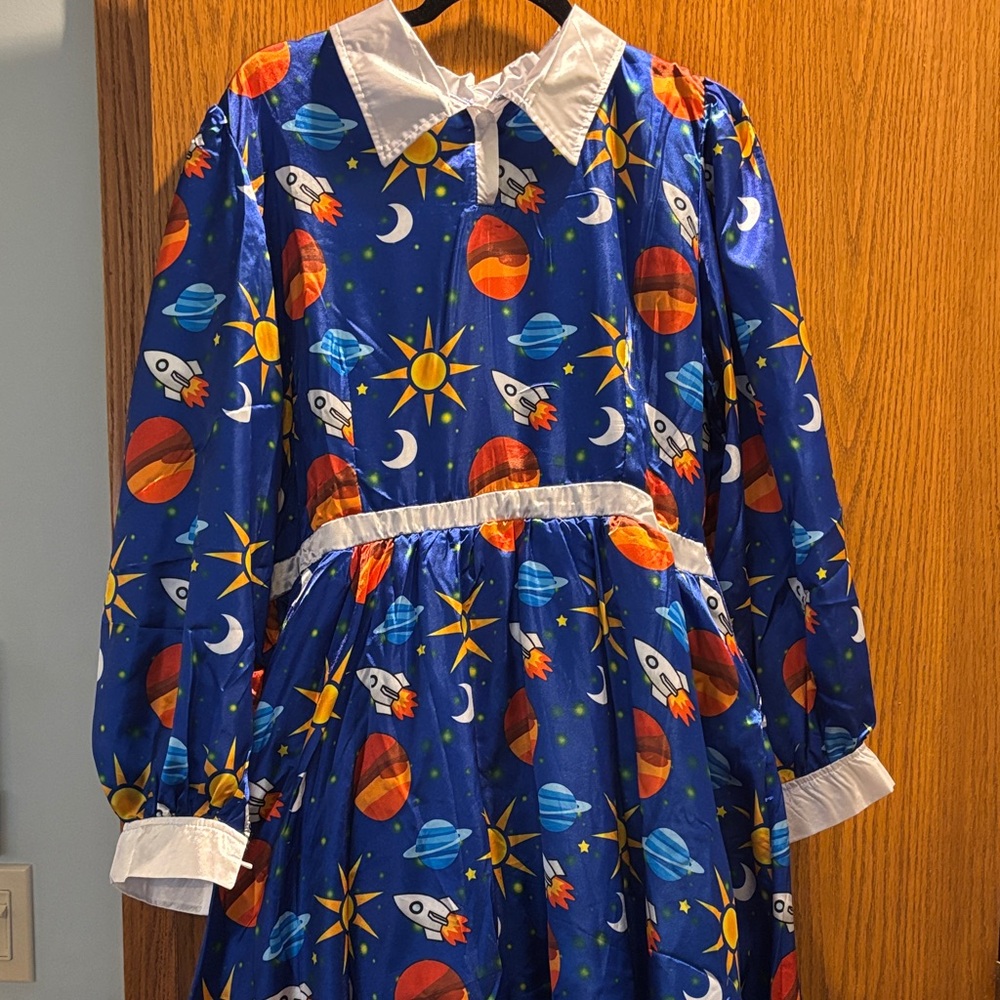 Colorful magic school Bus size 1x fits like large Space-Themed Dress